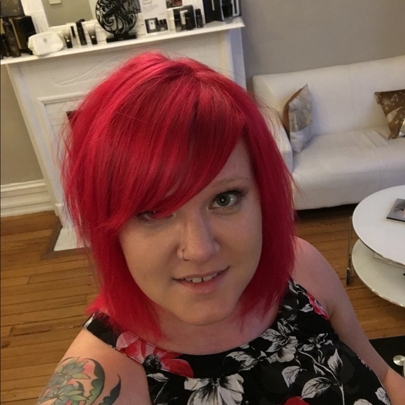 Meet your Posher, Katie - Picture 4 of 4